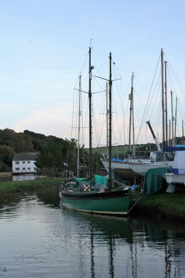 The Old Boathouse Gweek Exterior photo